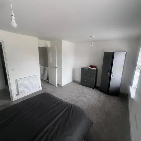 بيت للعطل New Build Townhouse Seacroft Near Leeds City Centre