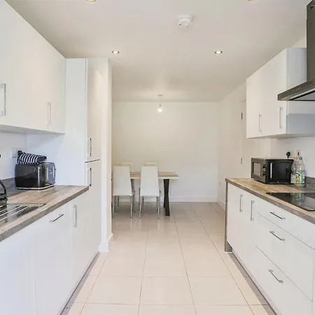 بيت للعطل New Build Townhouse Seacroft Near Leeds City Centre